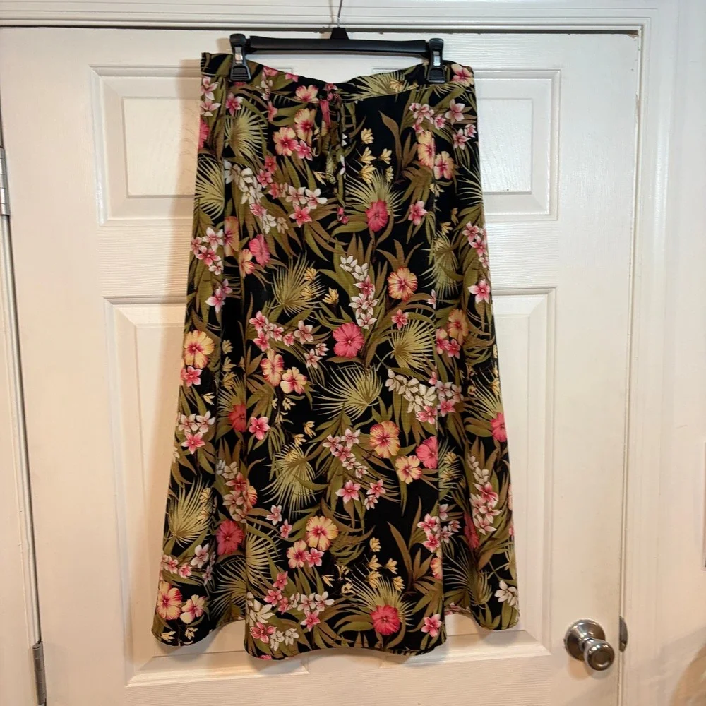 Sag Harbor 1X Tropical Floral Midi Maxi Skirt Black Pink Flowy Vacation‎ Resort